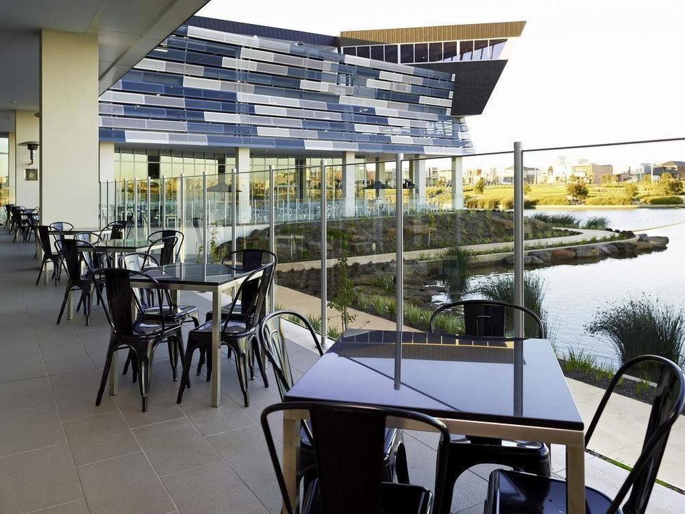 Quest Caroline Springs Aparthotel Екстериор снимка