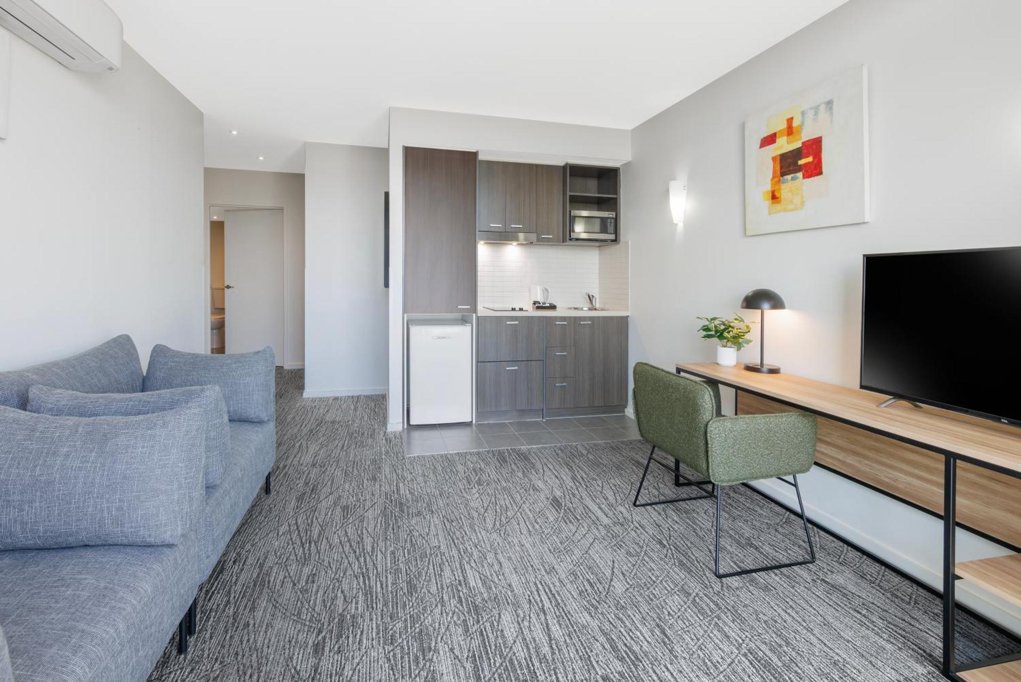 Quest Caroline Springs Aparthotel Екстериор снимка