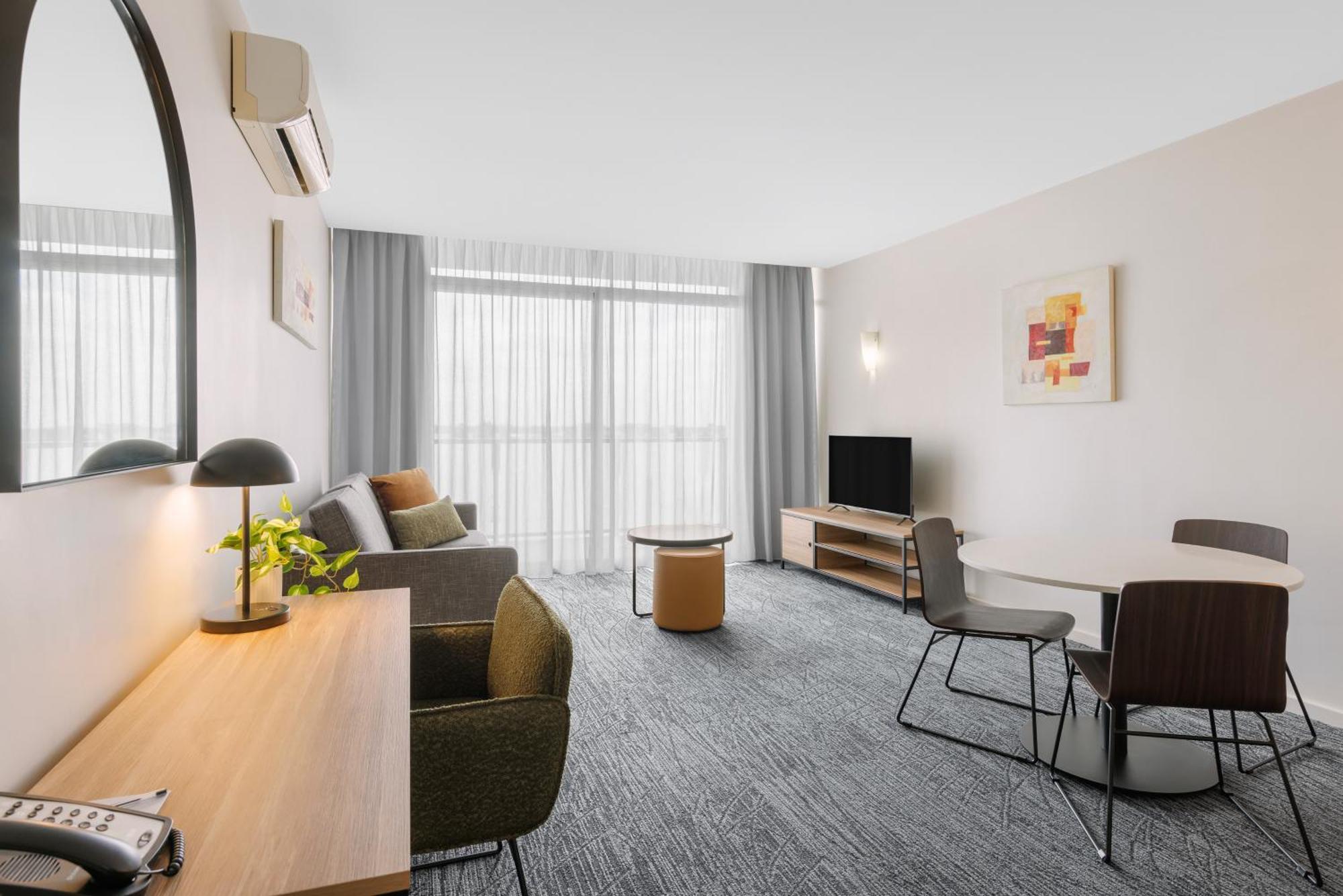 Quest Caroline Springs Aparthotel Екстериор снимка