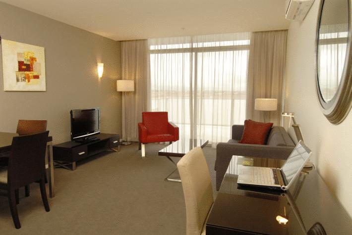 Quest Caroline Springs Aparthotel Екстериор снимка